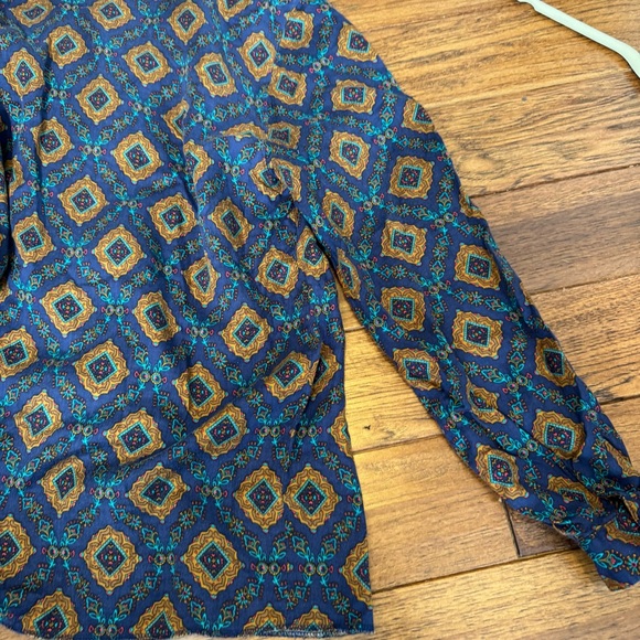 Geometric Vintage High-Neck Button Up Shirt - Picture 7 of 9